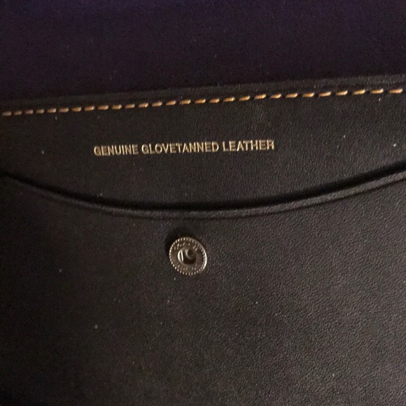 SOLD! Beautiful Coach tea rose appliqué wristlet. - Picture 4 of 8